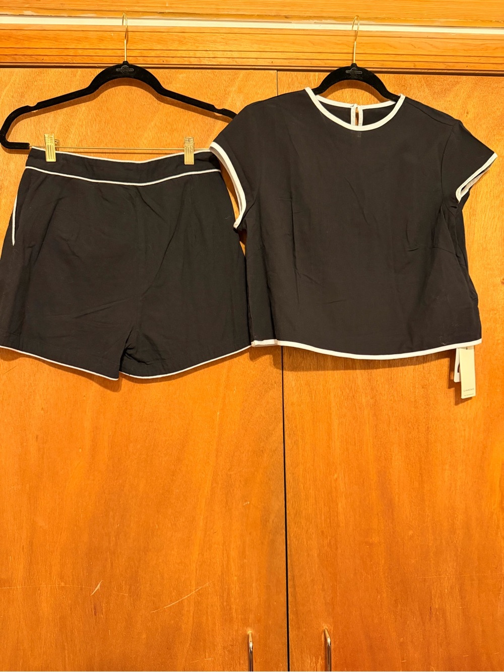 NWT Commense Black Garment with White Trim Set Size S/M